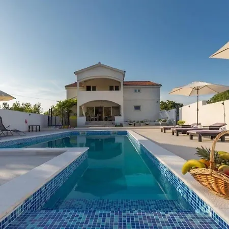 Ferienhaus Mit Privatpool Fur 8 Personen Ca 139 Qm In Lozovac, Dalmatien Norddalmatien Holiday home Lozovac