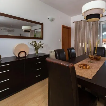 Ferienhaus Mit Privatpool Fur 8 Personen Ca 139 Qm In Lozovac, Dalmatien Norddalmatien Holiday home Lozovac